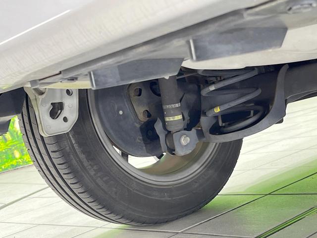 アクア Ｇ　純正ナビ　バックカメラ　スマートキー　ビルトインＥＴＣ　オートライト　オートエアコン　Ｂｌｕｅｔｏｏｔｈ　ＣＤ　ＤＶＤ再生　フルセグ　純正革巻きステアリング　トラクションコントロール（20枚目）