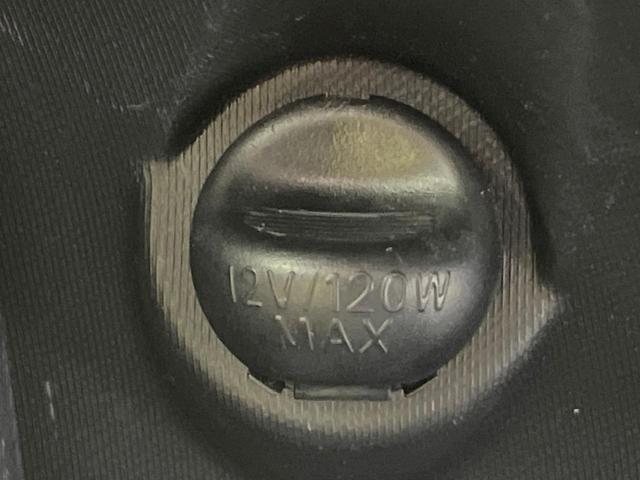 アクア Ｇ　純正ナビ　バックカメラ　スマートキー　ビルトインＥＴＣ　オートライト　オートエアコン　Ｂｌｕｅｔｏｏｔｈ　ＣＤ　ＤＶＤ再生　フルセグ　純正革巻きステアリング　トラクションコントロール（39枚目）