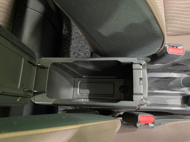 アクア Ｇ　純正ナビ　バックカメラ　スマートキー　ビルトインＥＴＣ　オートライト　オートエアコン　Ｂｌｕｅｔｏｏｔｈ　ＣＤ　ＤＶＤ再生　フルセグ　純正革巻きステアリング　トラクションコントロール（44枚目）