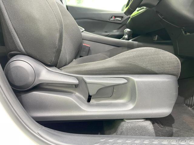 C-HR S LEDパッケージ バックカメラ 衝突被害軽減システム レーダークルーズ 禁煙車 ドラレコ コーナーセンサー スマートキー LEDヘッド ビルトインETC オートハイビーム オートライト デュアルエアコン(52枚目)