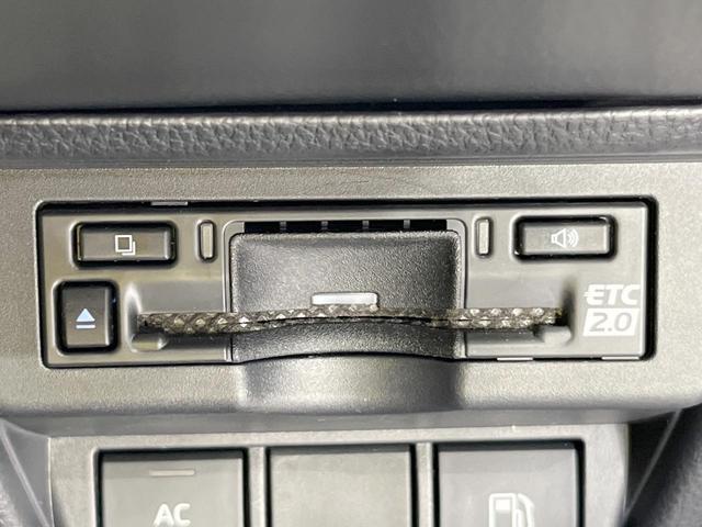 プリウス X バックカメラ 衝突被害軽減システム レーダークルーズ 禁煙車 コーナーセンサー スマートキー LEDヘッド ETC2.0 オートハイビーム 車線逸脱警報 オートライト オートエアコン(6枚目)