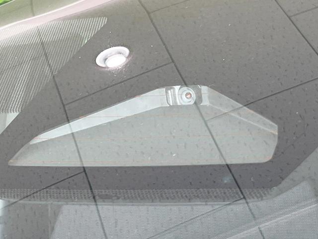 プリウス X バックカメラ 衝突被害軽減システム レーダークルーズ 禁煙車 コーナーセンサー スマートキー LEDヘッド ETC2.0 オートハイビーム 車線逸脱警報 オートライト オートエアコン(26枚目)