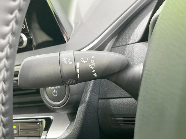 プリウス X バックカメラ 衝突被害軽減システム レーダークルーズ 禁煙車 コーナーセンサー スマートキー LEDヘッド ETC2.0 オートハイビーム 車線逸脱警報 オートライト オートエアコン(39枚目)