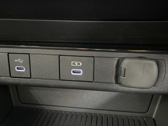 プリウス X バックカメラ 衝突被害軽減システム レーダークルーズ 禁煙車 コーナーセンサー スマートキー LEDヘッド ETC2.0 オートハイビーム 車線逸脱警報 オートライト オートエアコン(44枚目)