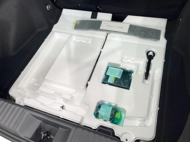 プリウス X バックカメラ 衝突被害軽減システム レーダークルーズ 禁煙車 コーナーセンサー スマートキー LEDヘッド ETC2.0 オートハイビーム 車線逸脱警報 オートライト オートエアコン(60枚目)