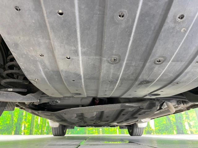 ヴェゼル ハイブリッドＺ　バックカメラ　衝突被害軽減システム　禁煙車　ハーフレザーシート　スマートキー　ＬＥＤヘッド　ＥＴＣ　クルコン　純正１８インチアルミ　オートライト　デュアルエアコン　Ｂｌｕｅｔｏｏｔｈ　ＣＤ（19枚目）