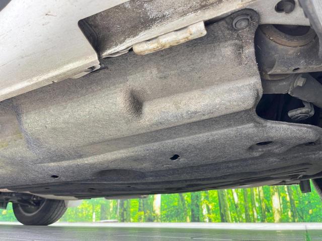 ヴェゼル ハイブリッドＺ　バックカメラ　衝突被害軽減システム　禁煙車　ハーフレザーシート　スマートキー　ＬＥＤヘッド　ＥＴＣ　クルコン　純正１８インチアルミ　オートライト　デュアルエアコン　Ｂｌｕｅｔｏｏｔｈ　ＣＤ（29枚目）