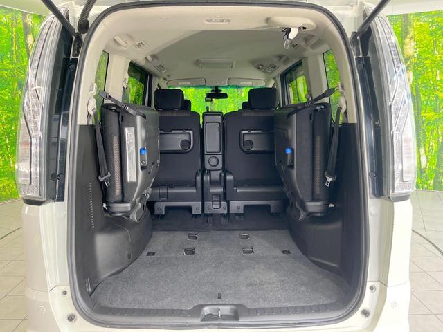 セレナ ハイウェイスター　Ｖエアロモード＋セーフティ　ＳＨＶ　純正ナビ　エアロ　両側電動ドア　後席モニター　全周囲カメラ　衝突被害軽減システム　ドラレコ　スマートキー　ＬＥＤヘッド　ビルトインＥＴＣ　純正１７インチアルミ　オートライト　オートエアコン（11枚目）