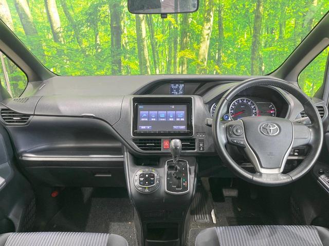 ヴォクシー ＺＳ　純正ナビ　衝突被害軽減システム　電動スライドドア　バックカメラ　ドラレコ　スマートキー　ＬＥＤヘッド　ビルトインＥＴＣ　純正１６インチアルミ　オートハイビーム　オートライト　デュアルエアコン（2枚目）