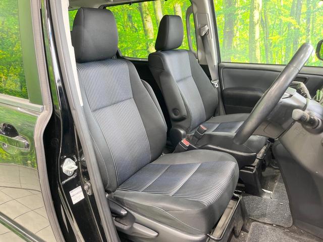 ヴォクシー ＺＳ　純正ナビ　衝突被害軽減システム　電動スライドドア　バックカメラ　ドラレコ　スマートキー　ＬＥＤヘッド　ビルトインＥＴＣ　純正１６インチアルミ　オートハイビーム　オートライト　デュアルエアコン（8枚目）