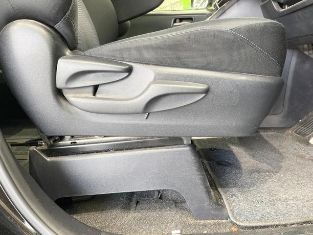 ヴォクシー ＺＳ　純正ナビ　衝突被害軽減システム　電動スライドドア　バックカメラ　ドラレコ　スマートキー　ＬＥＤヘッド　ビルトインＥＴＣ　純正１６インチアルミ　オートハイビーム　オートライト　デュアルエアコン（35枚目）