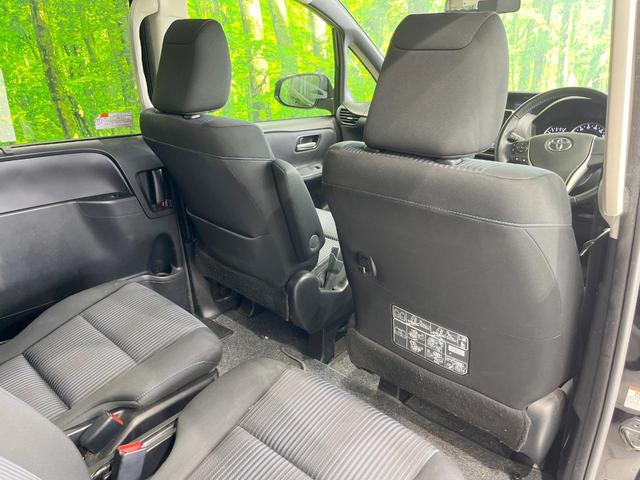 ヴォクシー ＺＳ　純正ナビ　衝突被害軽減システム　電動スライドドア　バックカメラ　ドラレコ　スマートキー　ＬＥＤヘッド　ビルトインＥＴＣ　純正１６インチアルミ　オートハイビーム　オートライト　デュアルエアコン（49枚目）