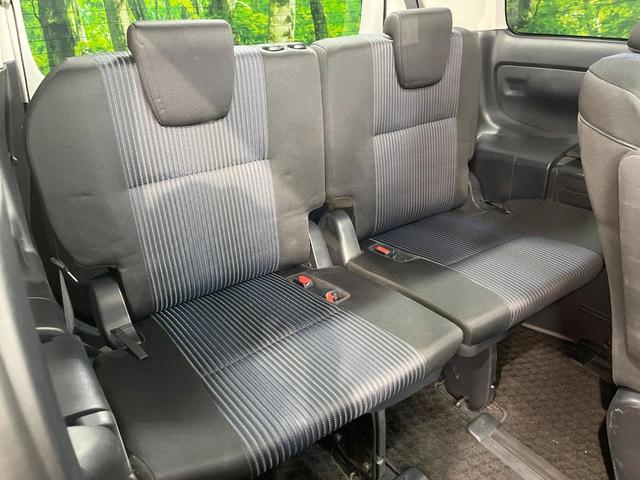 ヴォクシー ＺＳ　煌　純正ナビ　衝突被害軽減システム　バックカメラ　両側電動ドア　後席モニター　ドラレコ　スマートキー　ＬＥＤヘッド　ビルトインＥＴＣ　純正１６インチアルミ　車線逸脱警報　オートエアコン　Ｂｌｕｅｔｏｏｔｈ（10枚目）