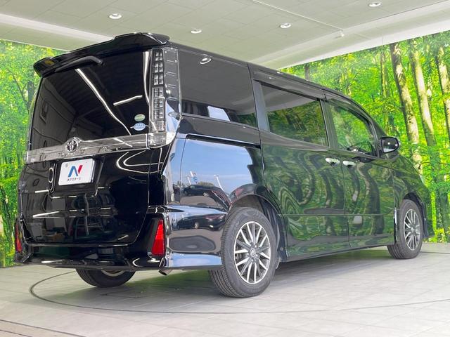 ヴォクシー ＺＳ　煌　純正ナビ　衝突被害軽減システム　バックカメラ　両側電動ドア　後席モニター　ドラレコ　スマートキー　ＬＥＤヘッド　ビルトインＥＴＣ　純正１６インチアルミ　車線逸脱警報　オートエアコン　Ｂｌｕｅｔｏｏｔｈ（18枚目）