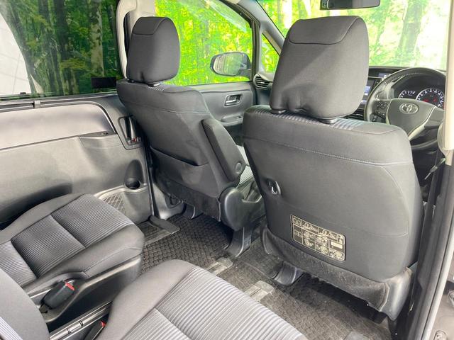 ヴォクシー ＺＳ　煌　純正ナビ　衝突被害軽減システム　バックカメラ　両側電動ドア　後席モニター　ドラレコ　スマートキー　ＬＥＤヘッド　ビルトインＥＴＣ　純正１６インチアルミ　車線逸脱警報　オートエアコン　Ｂｌｕｅｔｏｏｔｈ（56枚目）