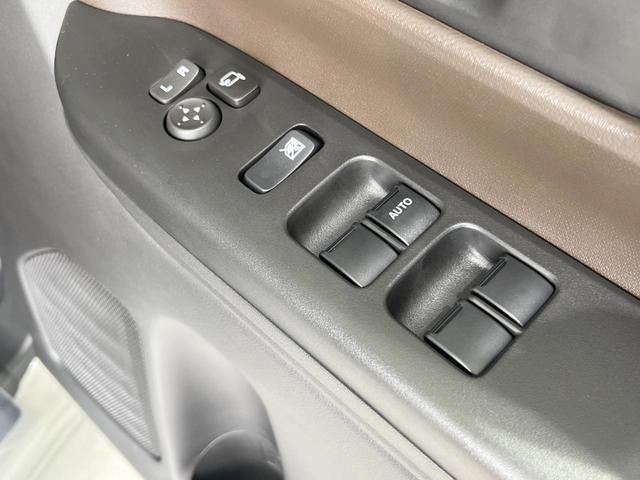 スペーシア ハイブリッドＧ　衝突被害軽減システム　コーナーセンサー　スマートキー　ＬＥＤヘッド　車線逸脱警報　オートライト　オートエアコン（7枚目）