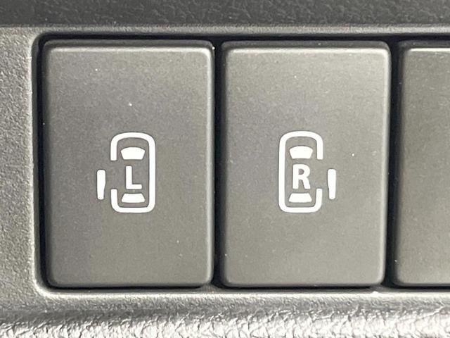 スペーシアカスタム ハイブリッドＸＳ　ナビ　衝突被害軽減システム　レーダークルーズ　両側電動ドア　ハーフレザーシート　スマートキー　ＬＥＤヘッド　コーナーセンサー　純正１５インチアルミ　車線逸脱警報　オートライト　オートエアコン　ＣＤ（5枚目）