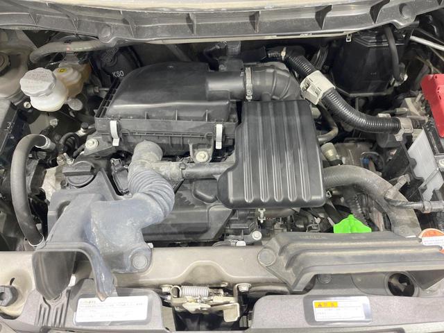 スペーシアカスタム ハイブリッドＸＳ　ナビ　衝突被害軽減システム　レーダークルーズ　両側電動ドア　ハーフレザーシート　スマートキー　ＬＥＤヘッド　コーナーセンサー　純正１５インチアルミ　車線逸脱警報　オートライト　オートエアコン　ＣＤ（18枚目）