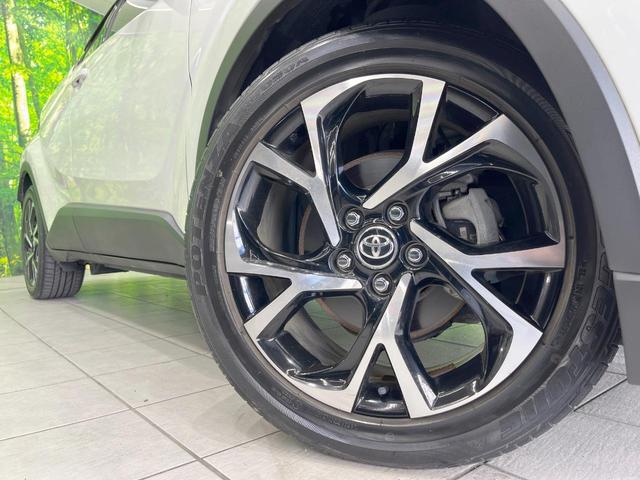 Ｃ－ＨＲ Ｇ　ナビ　衝突被害軽減システム　レーダークルーズ　バックカメラ　スマートキー　ＬＥＤヘッド　ビルトインＥＴＣ　純正１８インチアルミ　オートハイビーム　ハーフレザーシート　コーナーセンサー　車線逸脱警報（13枚目）
