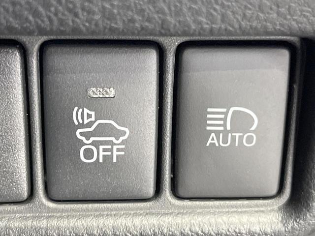 Ｃ－ＨＲ Ｇ　ナビ　衝突被害軽減システム　レーダークルーズ　バックカメラ　スマートキー　ＬＥＤヘッド　ビルトインＥＴＣ　純正１８インチアルミ　オートハイビーム　ハーフレザーシート　コーナーセンサー　車線逸脱警報（40枚目）