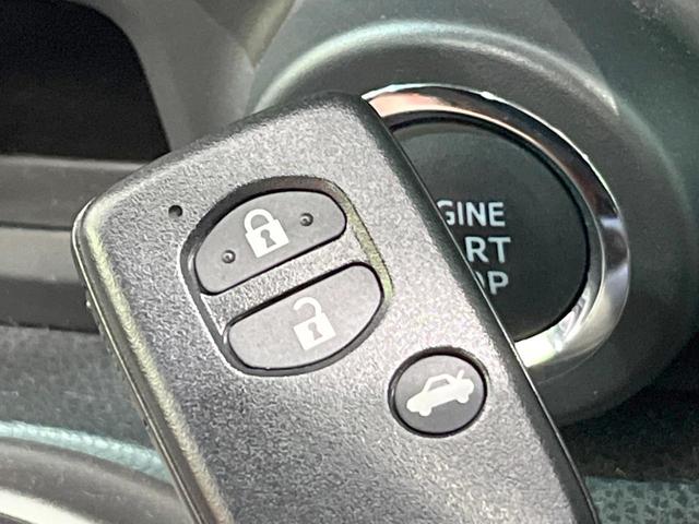 86 GT 6MT ナビ バックカメラ スマートキー HIDヘッド ETC 純正17インチアルミ オートライト デュアルエアコン Bluetooth CD パワーウィンドウ トラクションコントロール(5枚目)