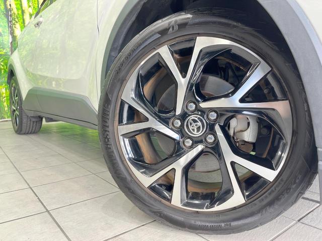 【純正１８インチアルミホイール】外観にマッチした純正アルミホイールを装着しております。各種社外アルミホイールや、スタッドレスタイヤも取扱いしております。是非ご相談ください♪