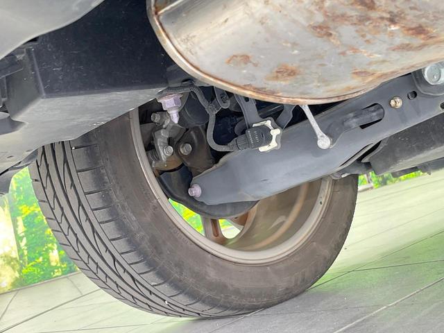 お車を安心してお乗りいただく為には、足回りの定期点検が欠かせません。サービスサポート（有償保証）では無料点検もご提供しており、安心のカーライフをお過ごしいただけるサポート体制が整っています。