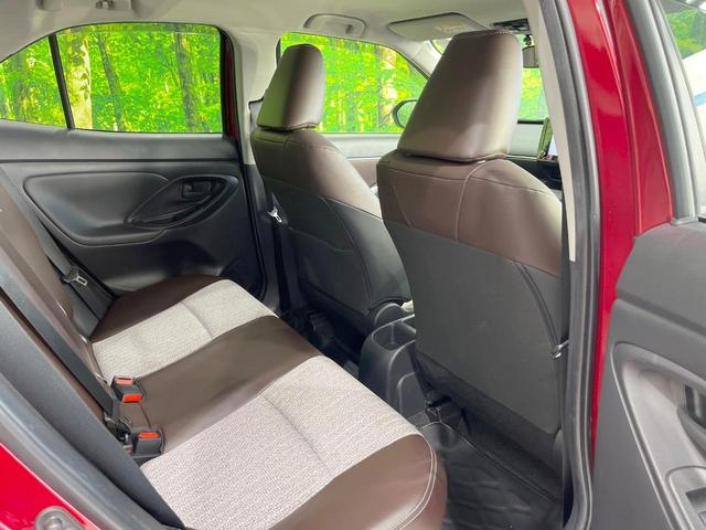 ヤリスクロス ハイブリッドＺ　純正８型ディスプレイオーディオ　衝突被害軽減システム　レーダークルーズ　スマートキー　ＬＥＤヘッド　ＥＴＣ２．０　全周囲カメラ　ハーフレザーシート　パワーシート　純正１８インチＡＷ　オートハイビーム（56枚目）