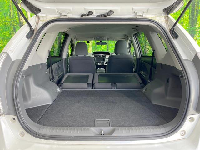 プリウスアルファ Ｓ　チューン　ブラック　純正ナビ　バックカメラ　衝突被害軽減システム　ドラレコ　スマートキー　ＨＩＤヘッド　ビルトインＥＴＣ　純正１６インチアルミ　オートライト　オートエアコン　Ｂｌｕｅｔｏｏｔｈ　ＣＤ　ＤＶＤ再生　フルセグ（10枚目）