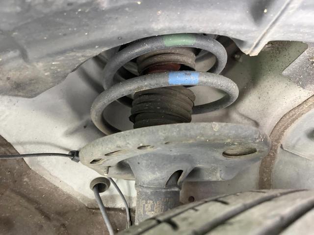 プリウスアルファ Ｓ　チューン　ブラック　純正ナビ　バックカメラ　衝突被害軽減システム　ドラレコ　スマートキー　ＨＩＤヘッド　ビルトインＥＴＣ　純正１６インチアルミ　オートライト　オートエアコン　Ｂｌｕｅｔｏｏｔｈ　ＣＤ　ＤＶＤ再生　フルセグ（23枚目）