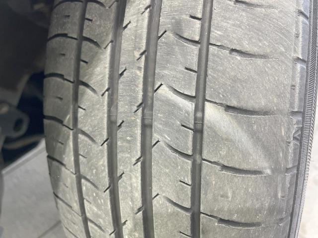 プリウスアルファ Ｓ　チューン　ブラック　純正ナビ　バックカメラ　衝突被害軽減システム　ドラレコ　スマートキー　ＨＩＤヘッド　ビルトインＥＴＣ　純正１６インチアルミ　オートライト　オートエアコン　Ｂｌｕｅｔｏｏｔｈ　ＣＤ　ＤＶＤ再生　フルセグ（24枚目）