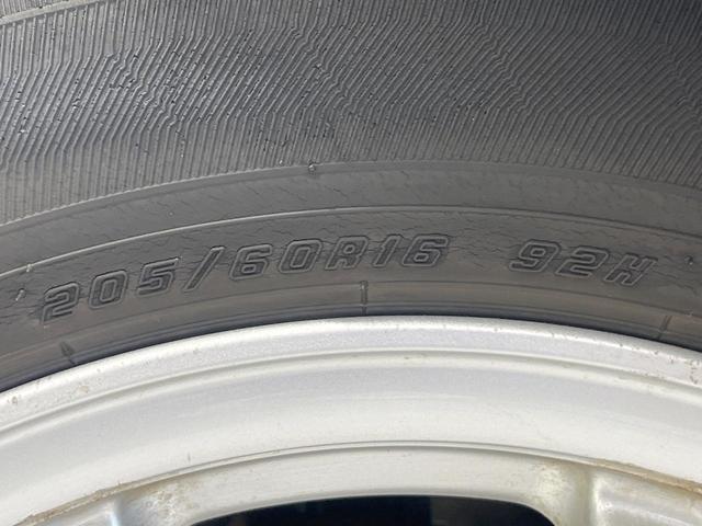 プリウスアルファ Ｓ　チューン　ブラック　純正ナビ　バックカメラ　衝突被害軽減システム　ドラレコ　スマートキー　ＨＩＤヘッド　ビルトインＥＴＣ　純正１６インチアルミ　オートライト　オートエアコン　Ｂｌｕｅｔｏｏｔｈ　ＣＤ　ＤＶＤ再生　フルセグ（25枚目）