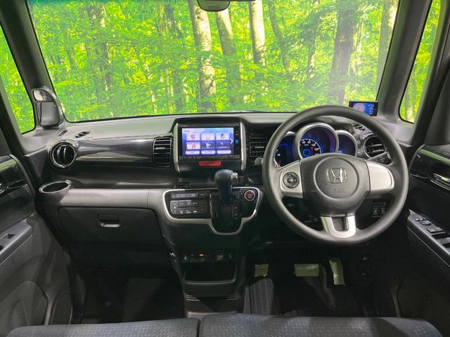 Ｎ－ＢＯＸカスタム Ｇ　ＳＳパッケージ　純正ナビ　衝突被害軽減システム　両側電動ドア　バックカメラ　スマートキー　ＨＩＤヘッド　ビルトインＥＴＣ　純正１４インチアルミ　オートライト　オートエアコン　Ｂｌｕｅｔｏｏｔｈ　ＣＤ　ＤＶＤ再生（2枚目）