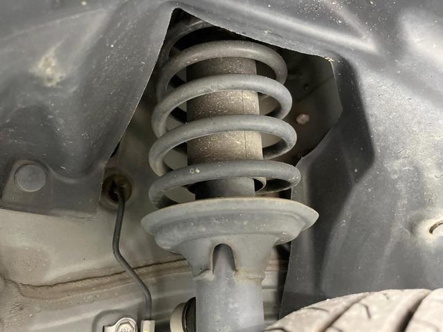 Ｎ－ＢＯＸカスタム Ｇ　ＳＳパッケージ　純正ナビ　衝突被害軽減システム　両側電動ドア　バックカメラ　スマートキー　ＨＩＤヘッド　ビルトインＥＴＣ　純正１４インチアルミ　オートライト　オートエアコン　Ｂｌｕｅｔｏｏｔｈ　ＣＤ　ＤＶＤ再生（23枚目）