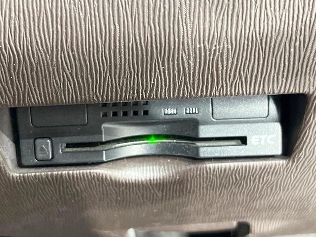 【ＥＴＣ】高速道路の料金所をストレスなく通過！話題のスポットやサービスエリアに多い「スマートＩＣ」利用時は必須のアイテムです。当店でセットアップを実施、ご納車当日からすぐにご利用いただけます！