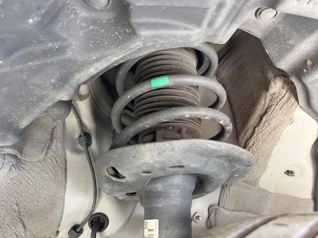 ヤリス ハイブリッドＸ　純正ナビ　バックカメラ　１００Ｖ電源　衝突被害軽減システム　レーダークルーズ　禁煙車　スマートキー　ＬＥＤヘッド　ビルトインＥＴＣ　車線逸脱警報　オートエアコン　Ｂｌｕｅｔｏｏｔｈ（20枚目）