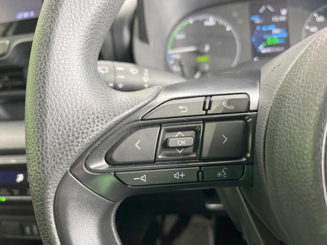 ヤリス ハイブリッドＸ　純正ナビ　バックカメラ　１００Ｖ電源　衝突被害軽減システム　レーダークルーズ　禁煙車　スマートキー　ＬＥＤヘッド　ビルトインＥＴＣ　車線逸脱警報　オートエアコン　Ｂｌｕｅｔｏｏｔｈ（36枚目）