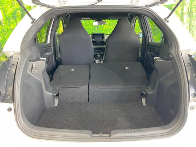 ヤリス ハイブリッドＸ　純正ナビ　バックカメラ　１００Ｖ電源　衝突被害軽減システム　レーダークルーズ　禁煙車　スマートキー　ＬＥＤヘッド　ビルトインＥＴＣ　車線逸脱警報　オートエアコン　Ｂｌｕｅｔｏｏｔｈ（54枚目）