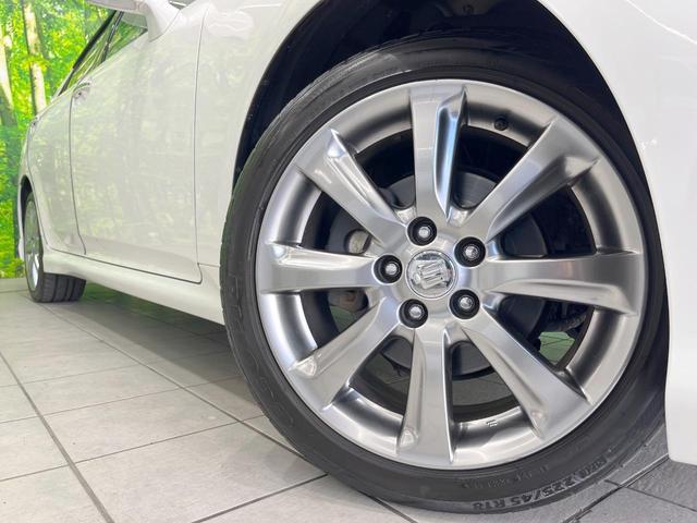 クラウン ２．５アスリート　ナビパッケージ　バックカメラ　衝突被害軽減システム　禁煙車　ハーフレザーシート　前席シートエアコン　スマートキー　ＨＩＤヘッド　ビルトインＥＴＣ　クルコン　純正１８インチアルミ　オートエアコン　Ｂｌｕｅｔｏｏｔｈ（13枚目）