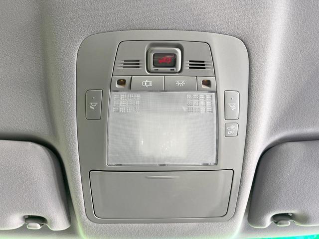 クラウン ２．５アスリート　ナビパッケージ　バックカメラ　衝突被害軽減システム　禁煙車　ハーフレザーシート　前席シートエアコン　スマートキー　ＨＩＤヘッド　ビルトインＥＴＣ　クルコン　純正１８インチアルミ　オートエアコン　Ｂｌｕｅｔｏｏｔｈ（52枚目）