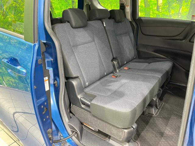 シエンタ ハイブリッドＸ　電動スライドドア　衝突被害軽減システム　ＥＴＣ　車線逸脱警報　オートエアコン　Ｂｌｕｅｔｏｏｔｈ　ＣＤ　ＤＶＤ再生　フルセグ（9枚目）