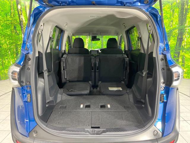 シエンタ ハイブリッドＸ　電動スライドドア　衝突被害軽減システム　ＥＴＣ　車線逸脱警報　オートエアコン　Ｂｌｕｅｔｏｏｔｈ　ＣＤ　ＤＶＤ再生　フルセグ（11枚目）