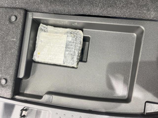 シエンタ ハイブリッドＸ　電動スライドドア　衝突被害軽減システム　ＥＴＣ　車線逸脱警報　オートエアコン　Ｂｌｕｅｔｏｏｔｈ　ＣＤ　ＤＶＤ再生　フルセグ（53枚目）