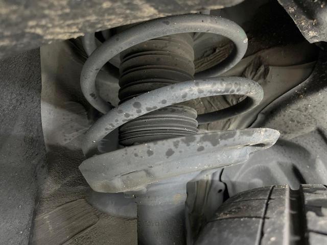 ＲＡＶ４ Ｇ　Ｚパッケージ　４ＷＤ　純正９型ナビ　バックカメラ　衝突被害軽減システム　レーダークルーズ　禁煙車　電動リアゲート　レザーシート　パワーシート　ドラレコ　コーナーセンサー　スマートキー　ＬＥＤヘッド　ビルトインＥＴＣ（20枚目）