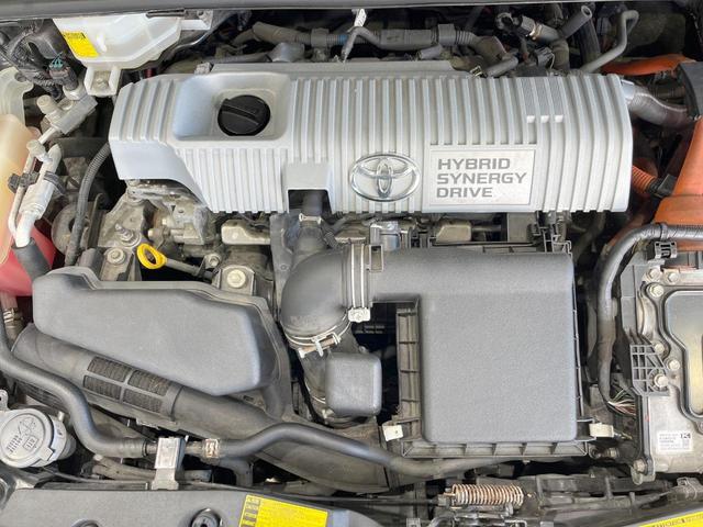 プリウス Ｓ　純正ナビ　スマートキー　ＨＩＤヘッド　ビルトインＥＴＣ　純正１５インチアルミ　オートエアコン　Ｂｌｕｅｔｏｏｔｈ　ＣＤ　ＤＶＤ再生　フルセグ　トラクションコントロール（18枚目）