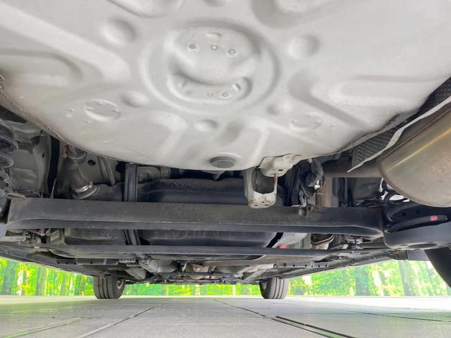 プリウス Ｓ　純正ナビ　スマートキー　ＨＩＤヘッド　ビルトインＥＴＣ　純正１５インチアルミ　オートエアコン　Ｂｌｕｅｔｏｏｔｈ　ＣＤ　ＤＶＤ再生　フルセグ　トラクションコントロール（19枚目）