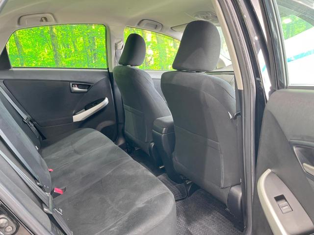 プリウス Ｓ　純正ナビ　スマートキー　ＨＩＤヘッド　ビルトインＥＴＣ　純正１５インチアルミ　オートエアコン　Ｂｌｕｅｔｏｏｔｈ　ＣＤ　ＤＶＤ再生　フルセグ　トラクションコントロール（45枚目）