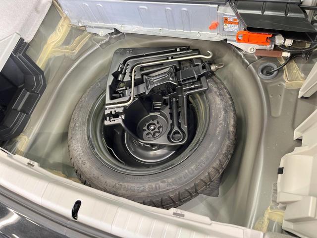 プリウス Ｓ　純正ナビ　スマートキー　ＨＩＤヘッド　ビルトインＥＴＣ　純正１５インチアルミ　オートエアコン　Ｂｌｕｅｔｏｏｔｈ　ＣＤ　ＤＶＤ再生　フルセグ　トラクションコントロール（50枚目）