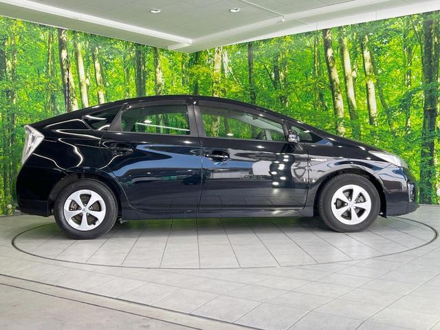 プリウス Ｓ　純正ナビ　スマートキー　ＨＩＤヘッド　ビルトインＥＴＣ　純正１５インチアルミ　オートエアコン　Ｂｌｕｅｔｏｏｔｈ　ＣＤ　ＤＶＤ再生　フルセグ　トラクションコントロール（54枚目）