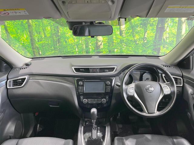 エクストレイル ２０Ｘｔｔ　エマージェンシーブレーキパッケージ　純正ナビ　全周囲カメラ　衝突被害軽減システム　電動リアゲート　レザーシート　コーナーセンサー　スマートキー　ＬＥＤヘッド　ビルトインＥＴＣ　クルコン　純正１８インチアルミ　オートハイビーム（2枚目）